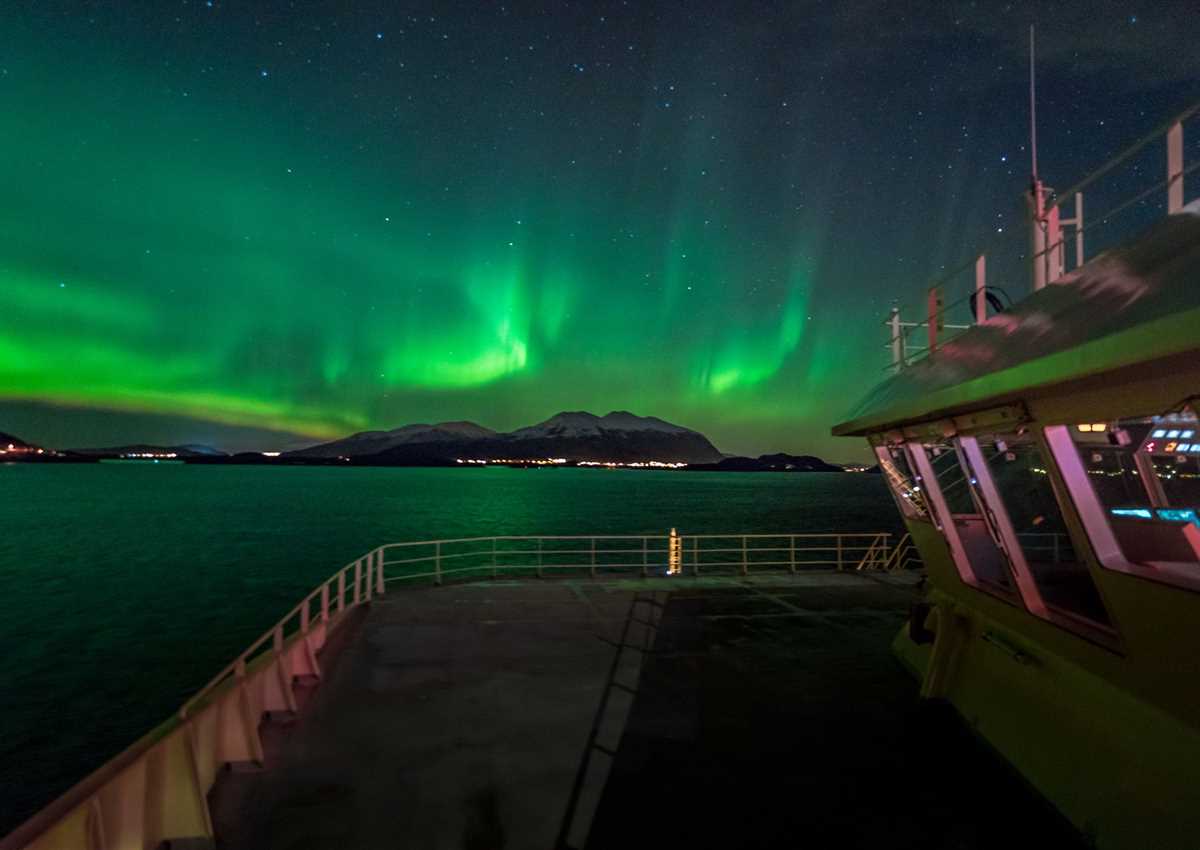 Best ocean cruises for viewing the northern lights from norway TOP