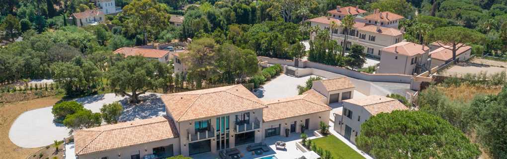 Onefinestay luxury villa