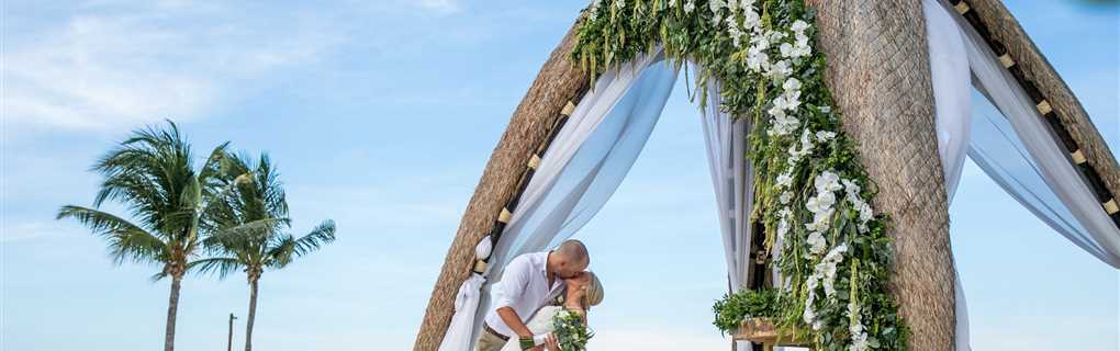 beach destination wedding