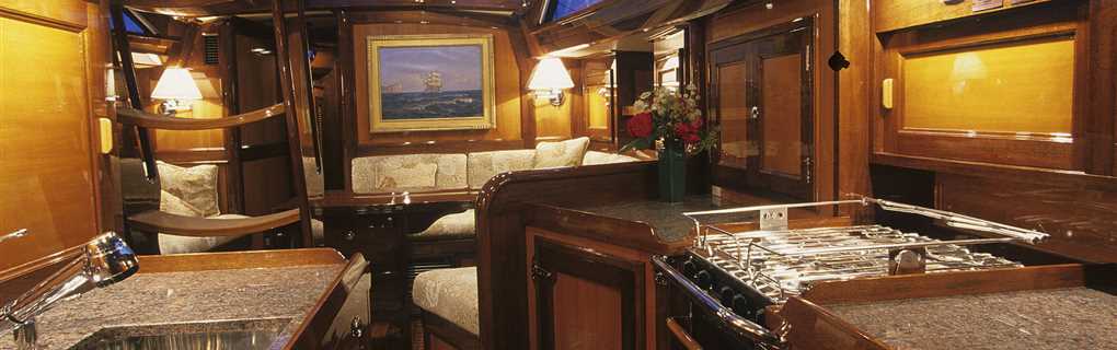 yacht ocean cruising