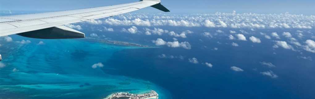 cancun beach, airplane