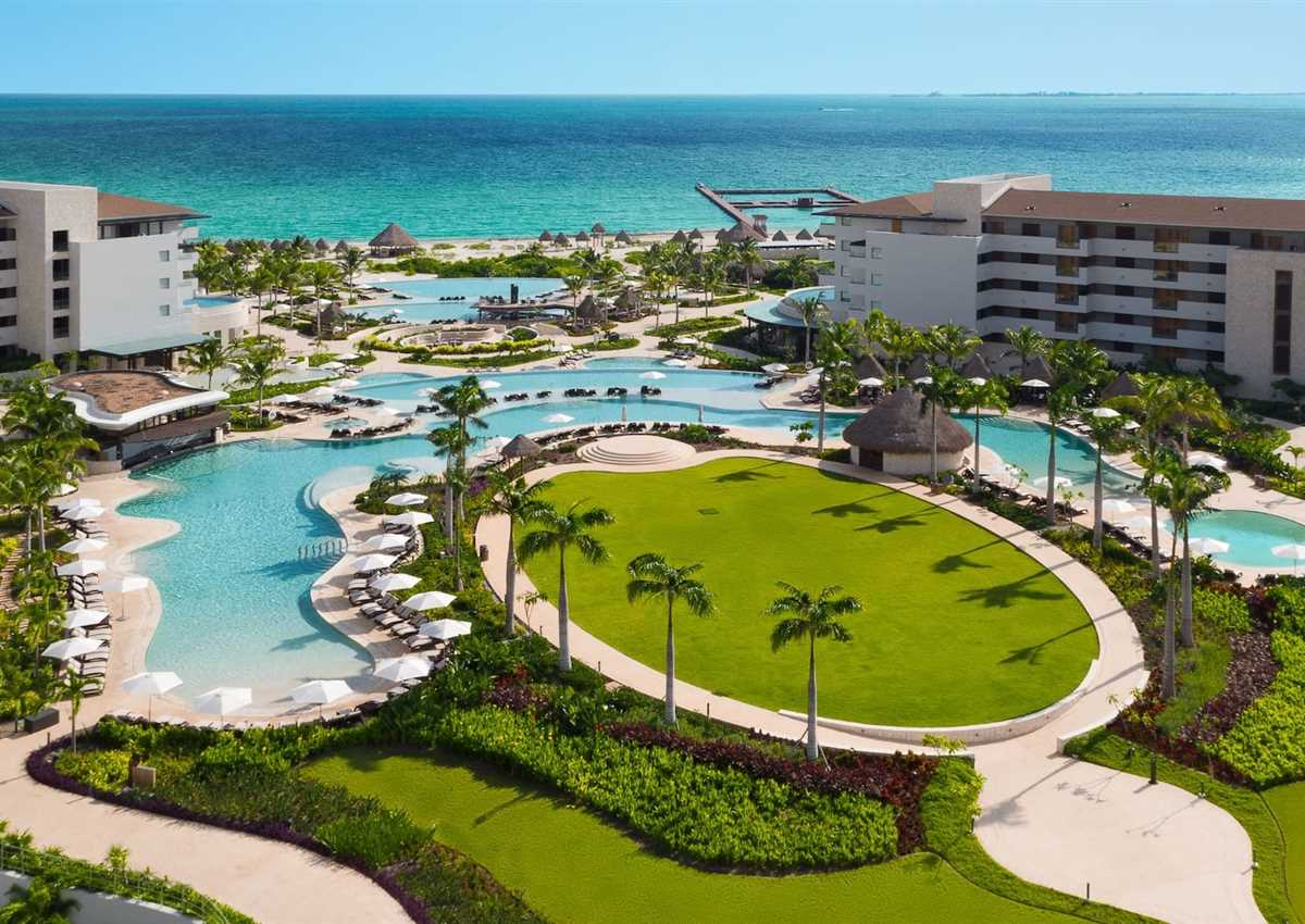 Ultimate Wedding Guide to Dreams Playa Mujeres Golf Spa Resort